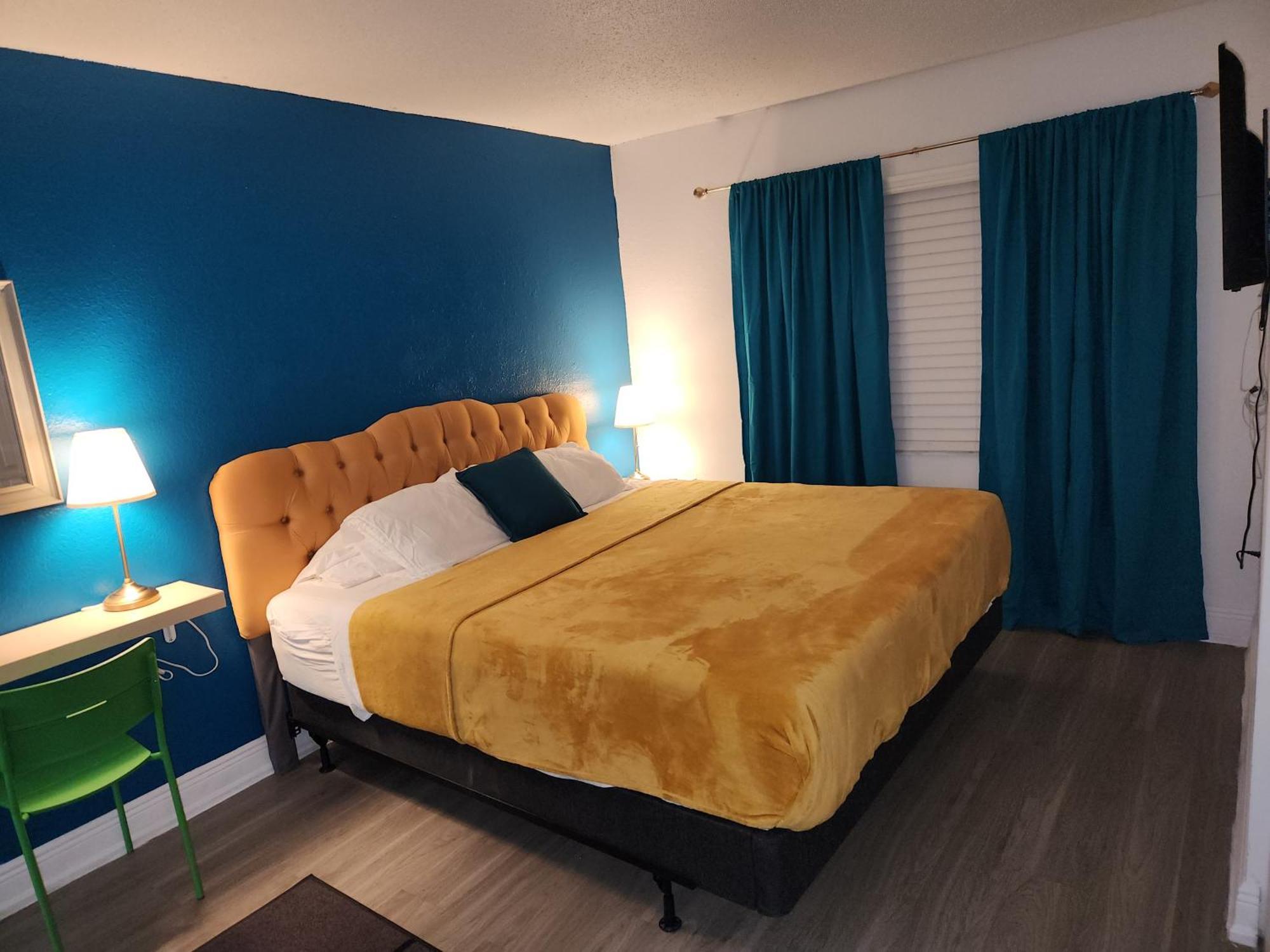 Centauri Vacation Rentals: 2-Bedroom Orlando Getaway with Free Parking Exterior photo